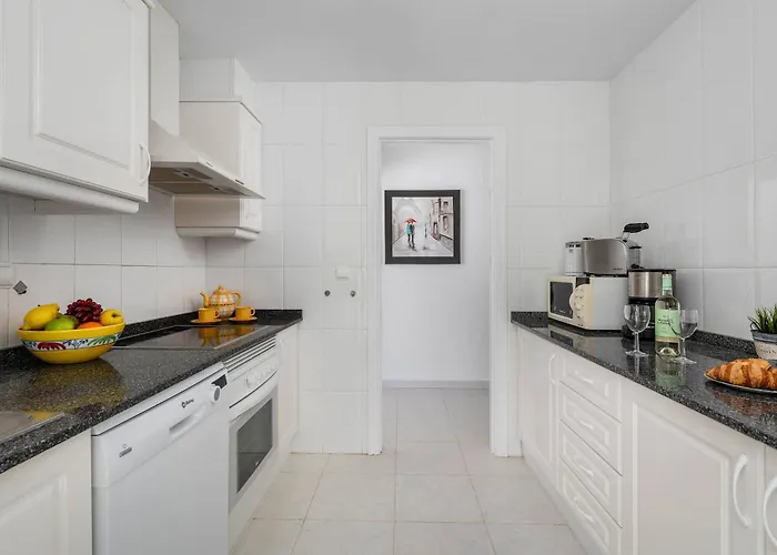 Nautico - Plusholidays Ifach